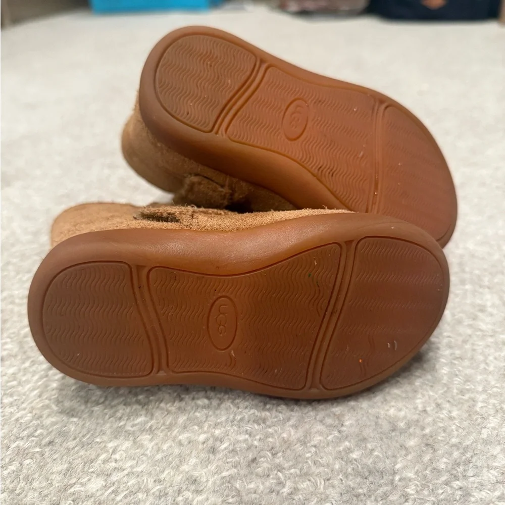 UGG Kids Chestnut Brown Sheepskin Lined Boots